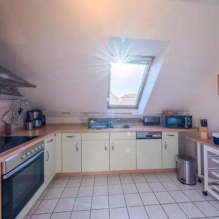 Seeuferblick - Komfortable 2-etagen-wohnung Fuer 4 Personen An Der Mueritz Lejlighed