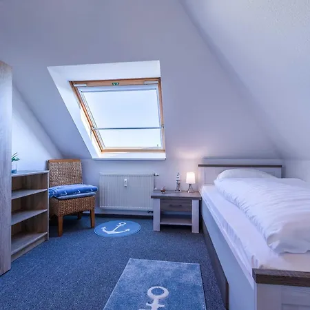 Seeuferblick - Komfortable 2-etagen-wohnung Fuer 4 Personen An Der Mueritz アパート ヴァーレン