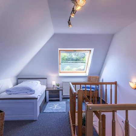 アパート Seeuferblick - Komfortable 2-etagen-wohnung Fuer 4 Personen An Der Mueritz ヴァーレン